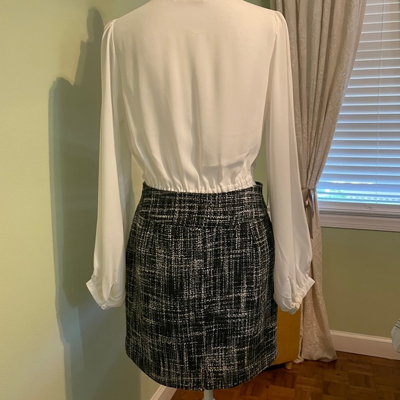 Limited Tweed Black/White Mini Skirt Size 4 NWT - Picture 3 of 8